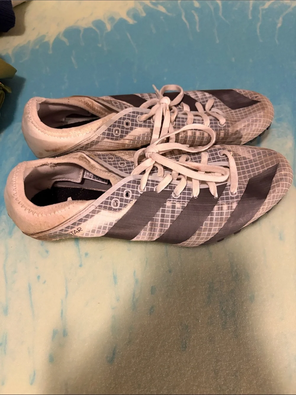 adidas White and Gray Sprint Star Track Shoes - 8.5